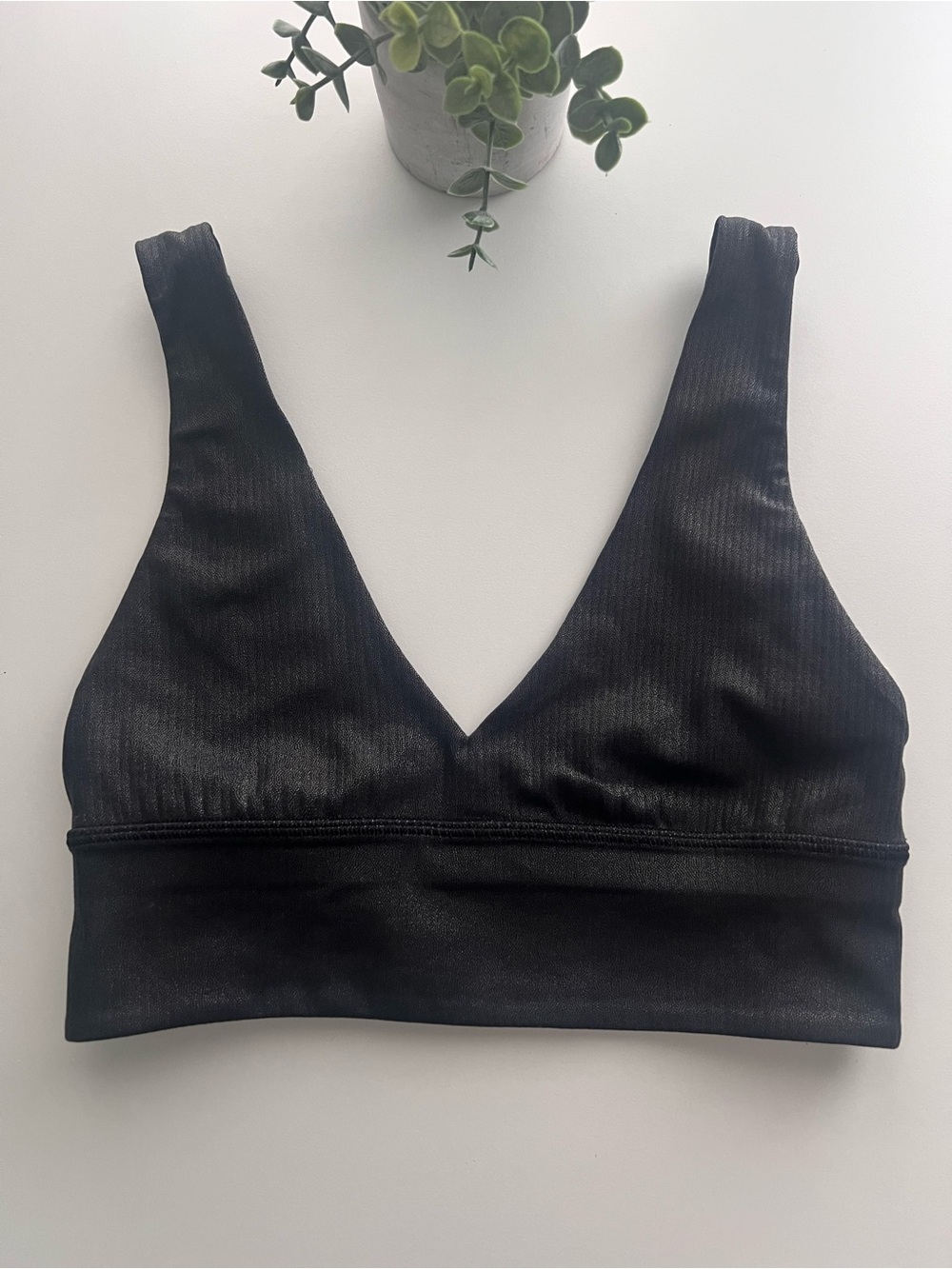 Lululemon Align Ribbed V-Neck Bra *Light Support, A/B Cup Shine Black Size 4